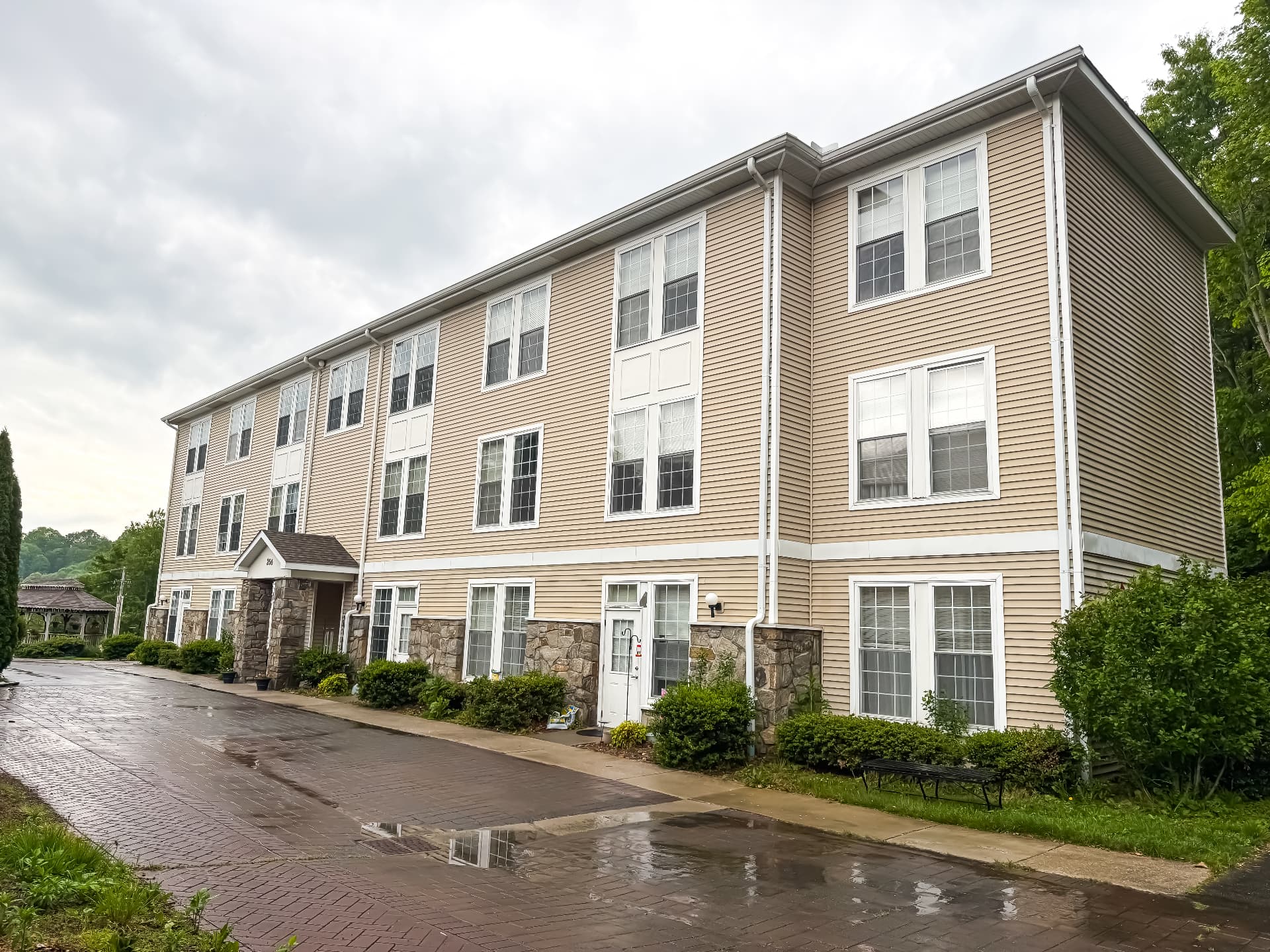 Large multi-story apartment property