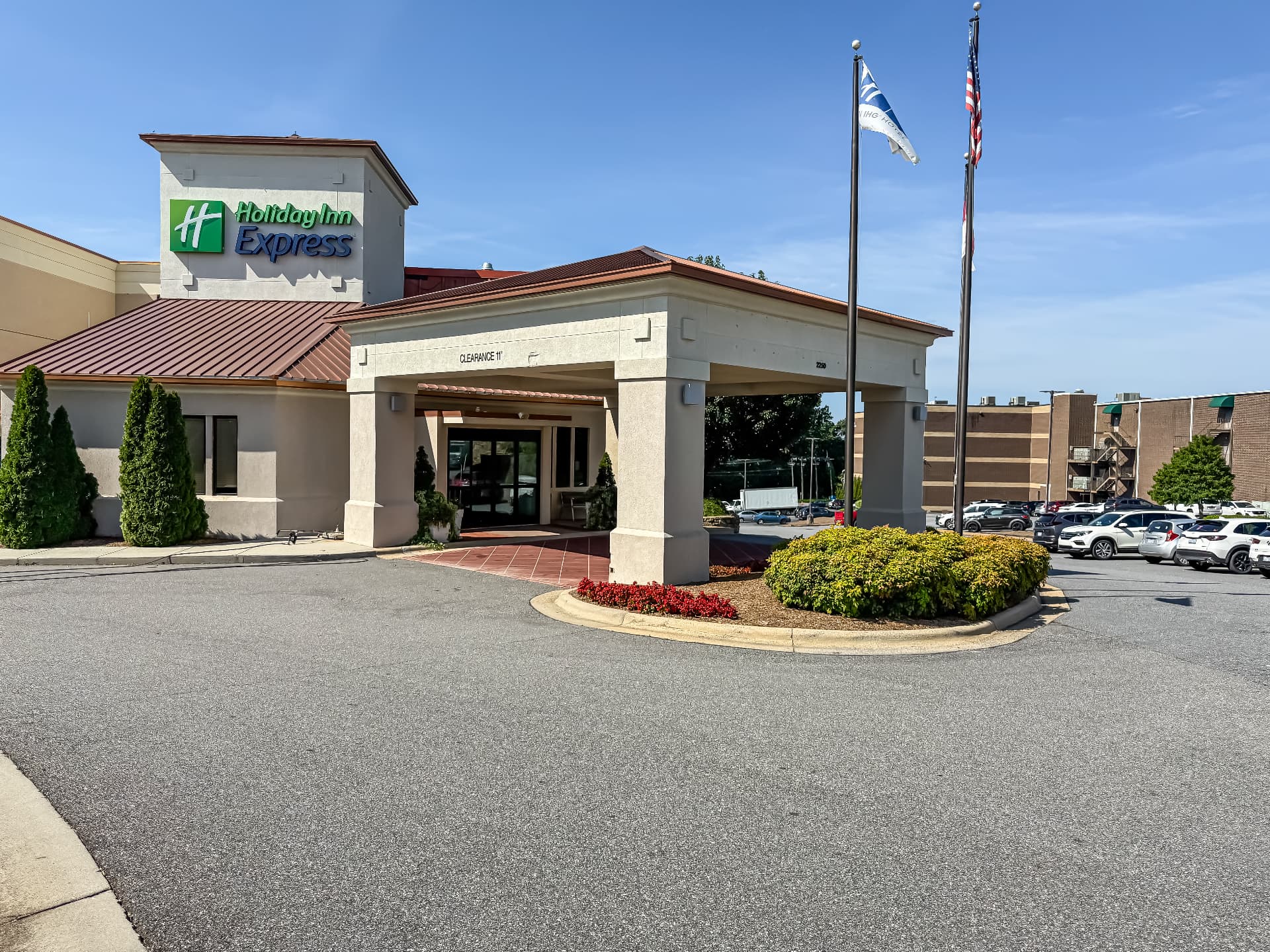 Holiday Inn Express hotel entrance